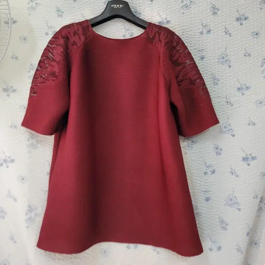 [BUNJANG] Pleated T-Shirt / 플리츠티셔츠