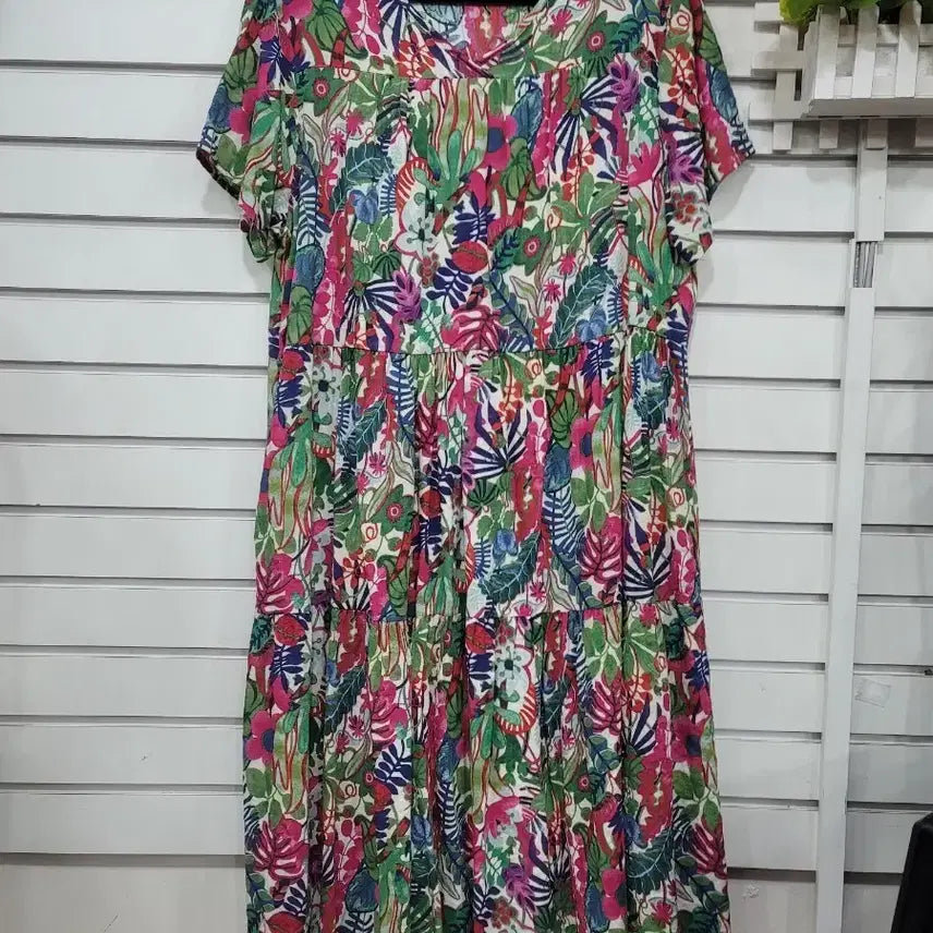 [BUNJANG] Floral Pattern Dress / #여성의류화려하고 싱그러운 플로럴 패턴이 돋보이는 원피스