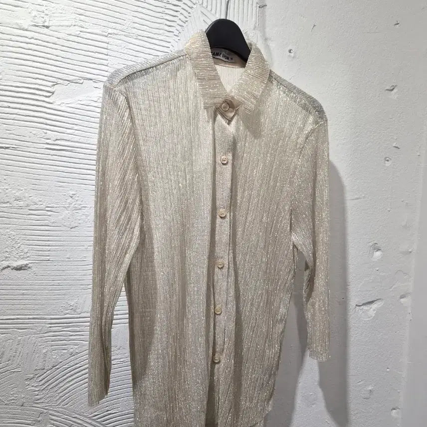 [BUNJANG] Came Upon Gold Metal Thin Collar Shirt / 케임어폰 골드메탈 얇은 카라셔츠