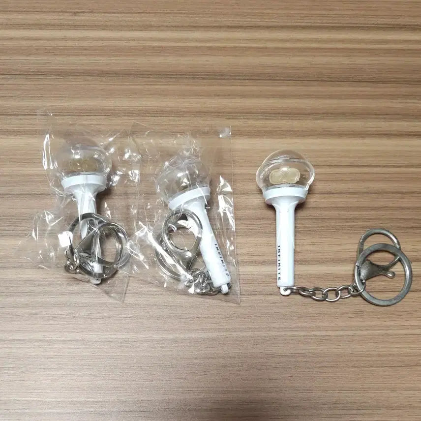 [BUNJANG] INFINITE 3-Item Bundle Keyring Set / 인피니트 키링3개일괄 여봉 응원봉