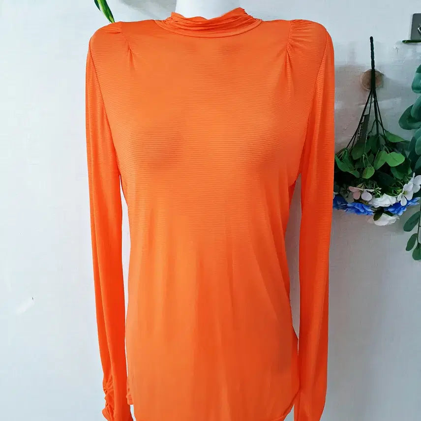 [BUNJANG] RACE Women's Golf Cooling T-Shirt Orange Stripe Shoulder Shirring / RACE 여성골프 어깨셔링 냉감티셔츠 주름넥 95 오렌지줄무늬