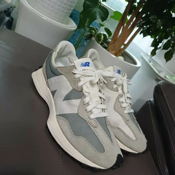 [BUNJANG] New Balance 327 Grey/Sky Blue Sneakers / 뉴발란스 327 회색/하늘색 운동화 280