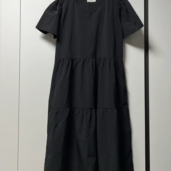 [BUNJANG] Black Ruffle Crepe Dress / 바스락 캉캉 원피스