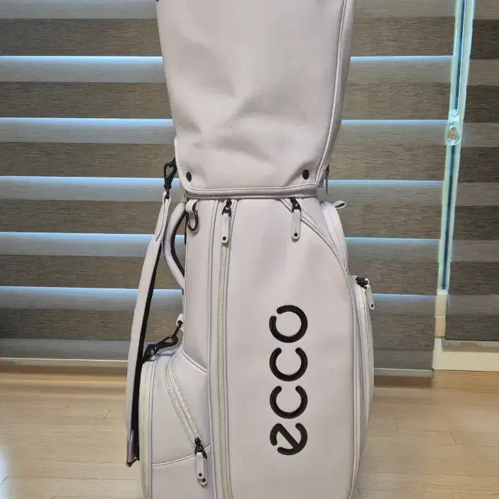 [BUNJANG] ECCO Golf Women's Wheeled Golf Bag / 에코(ECCO) 바퀴형 골프 여성 골프백