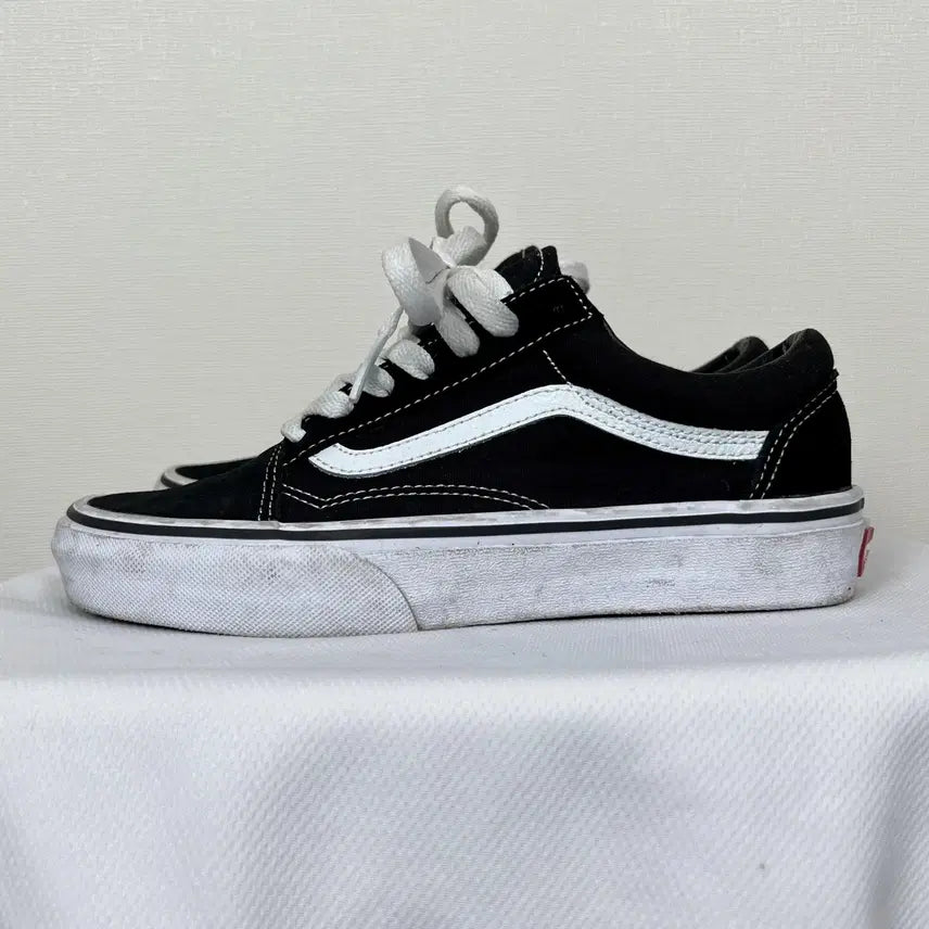 [BUNJANG] Vans Old Skool Black Sneakers / 반스 올드스쿨 블랙 스니커즈 신발 225 라덴 빈티지