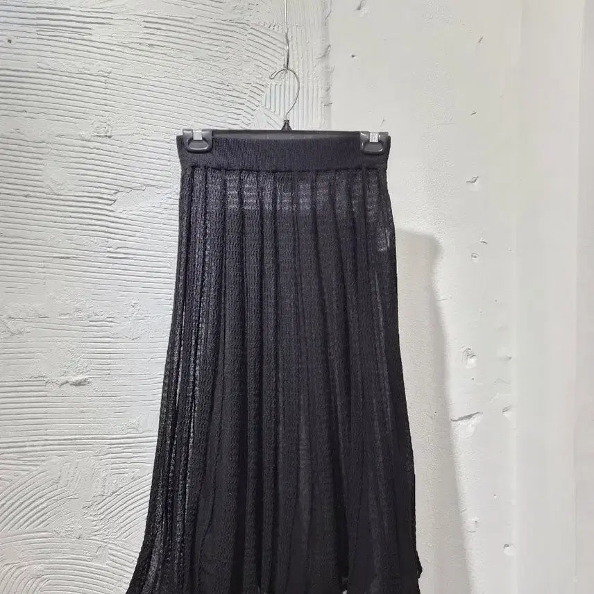 [BUNJANG] Club Monaco Black Knit Skirt / 클럽모나코 블랙 니트 스커트