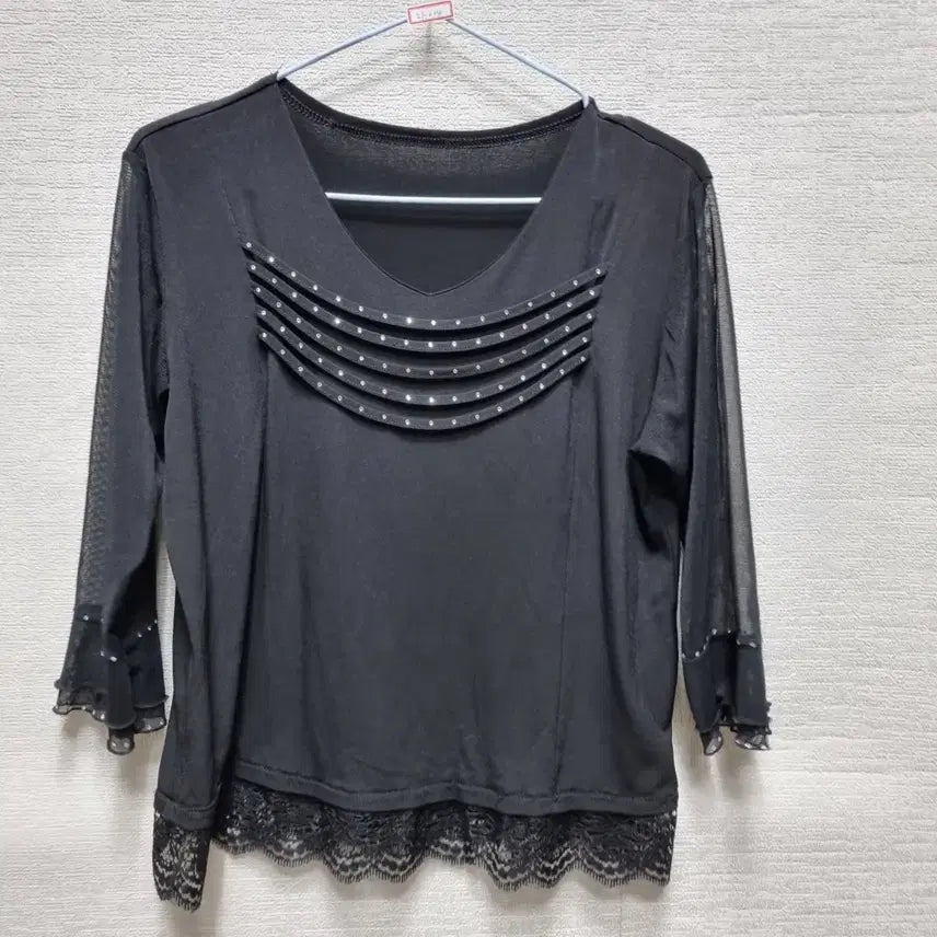[BUNJANG] Women's Black V-Neck Lace Cubic Blouse / 자099 블라우스
