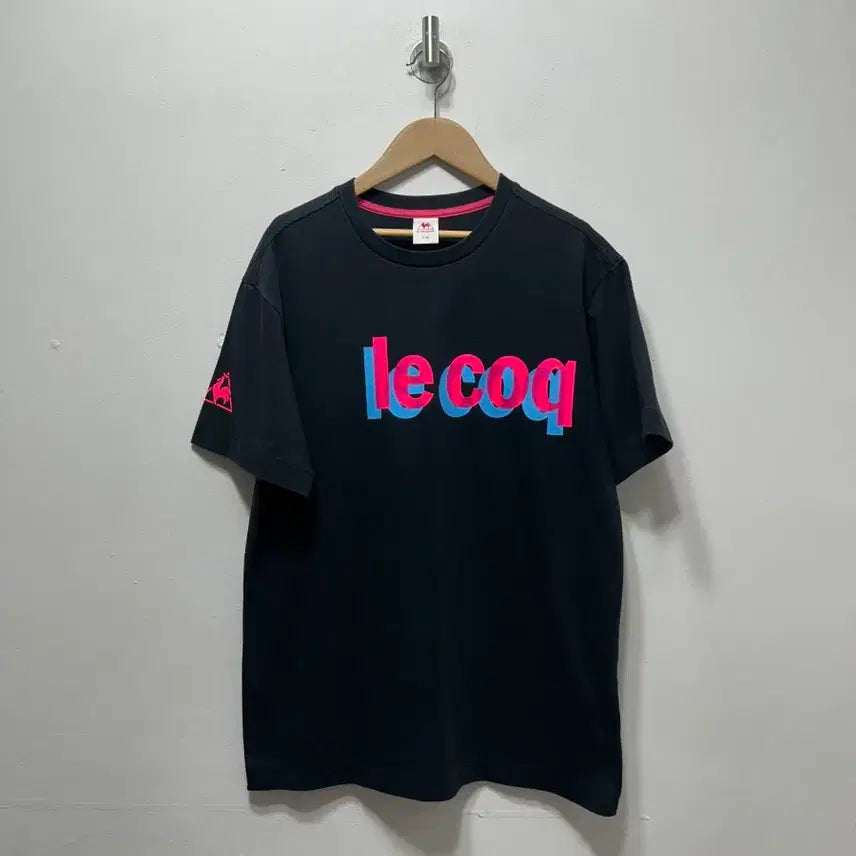[BUNJANG] Le Coq Sportif Short Sleeve T-Shirt Black Pink/Blue Logo Size S / 르꼬끄 반팔 티셔츠 블랙 핑크/블루 로고 S