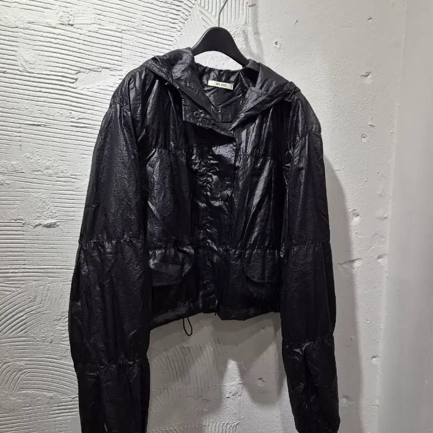 [BUNJANG] Wia Black Glossy Long Sleeve Jacket / 위아 블랙 글로시 긴팔 자켓