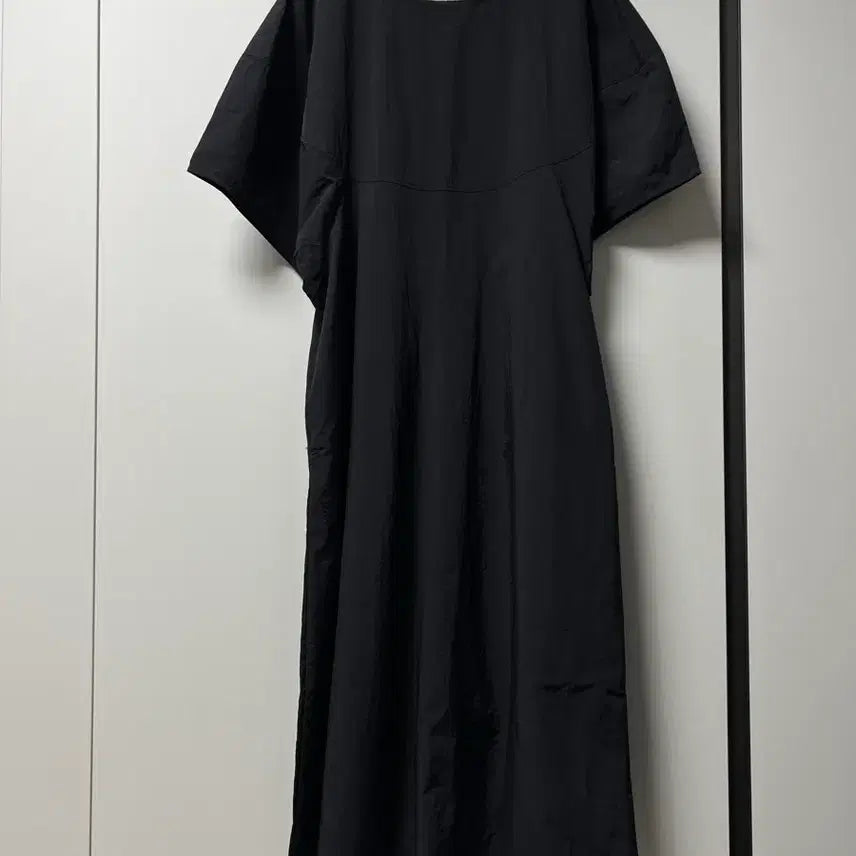 [BUNJANG] Black Daily Creased Fabric Dress / 바스락 편한 데일리 원피스