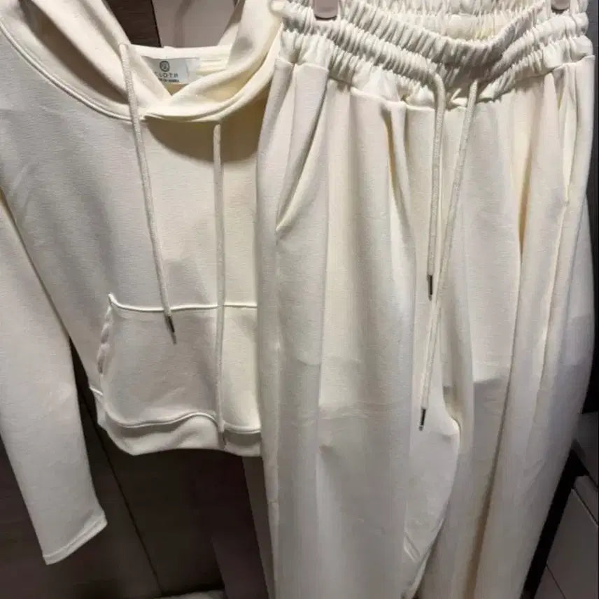 [BUNJANG] Cross Training Set: Hoodie + Wide Pants / 클로스 트레이닝 세트 후드티 + 와이드팬츠