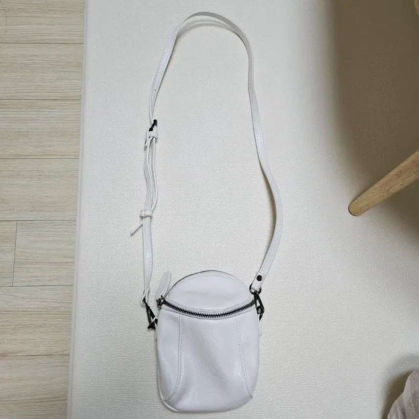 [BUNJANG] Mini Crossbody Bag White / 미니크로스백 화이트 가방