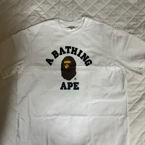 [BUNJANG] A Bathing Ape Short Sleeve T-Shirt White / 베이프 A BATHING APE 반팔 티셔츠 화이트
