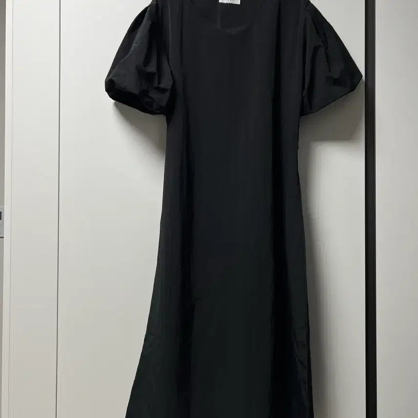 [BUNJANG] Black Balloon Sleeve Midi Dress with Tie Waist / 벌룬 소매 예쁜 원피스