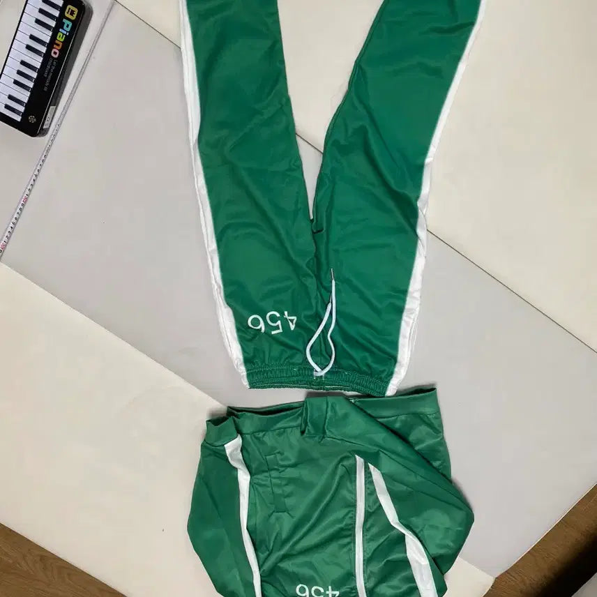 [BUNJANG] Squid Game 456 Training Tracksuit Set (S) / 오징어게임 456 트레이닝복 상하세트 새상품 S