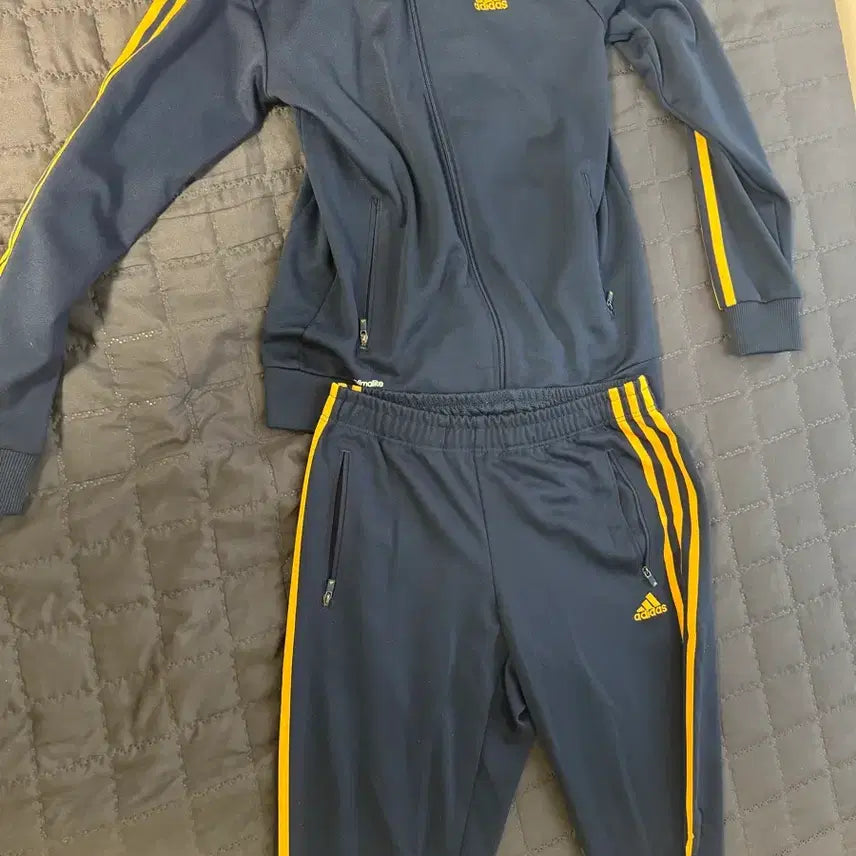 [BUNJANG] Adidas Training Set Navy Jersey and Pants / 아디다스 트레이닝 세트 네이비 져지 팬츠