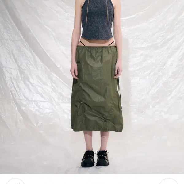 [BUNJANG] Ordinary Holiday Nylon Long Skirt Khaki / 오디너리 홀리데이 나일론 롱 스커트 카키 FREE
