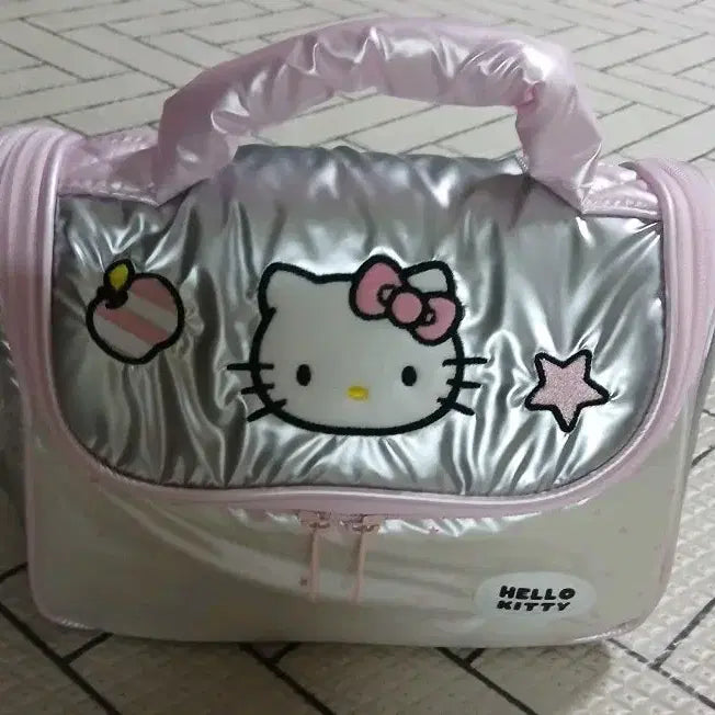 [BUNJANG] Hello Kitty Silver Pouch / 헬로키티 실버 파우치
