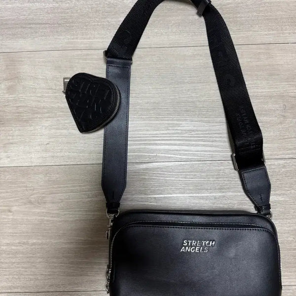 [BUNJANG] Stretch Angels Crossbody Bag Black / 스트레치엔젤스 크로스백 블랙