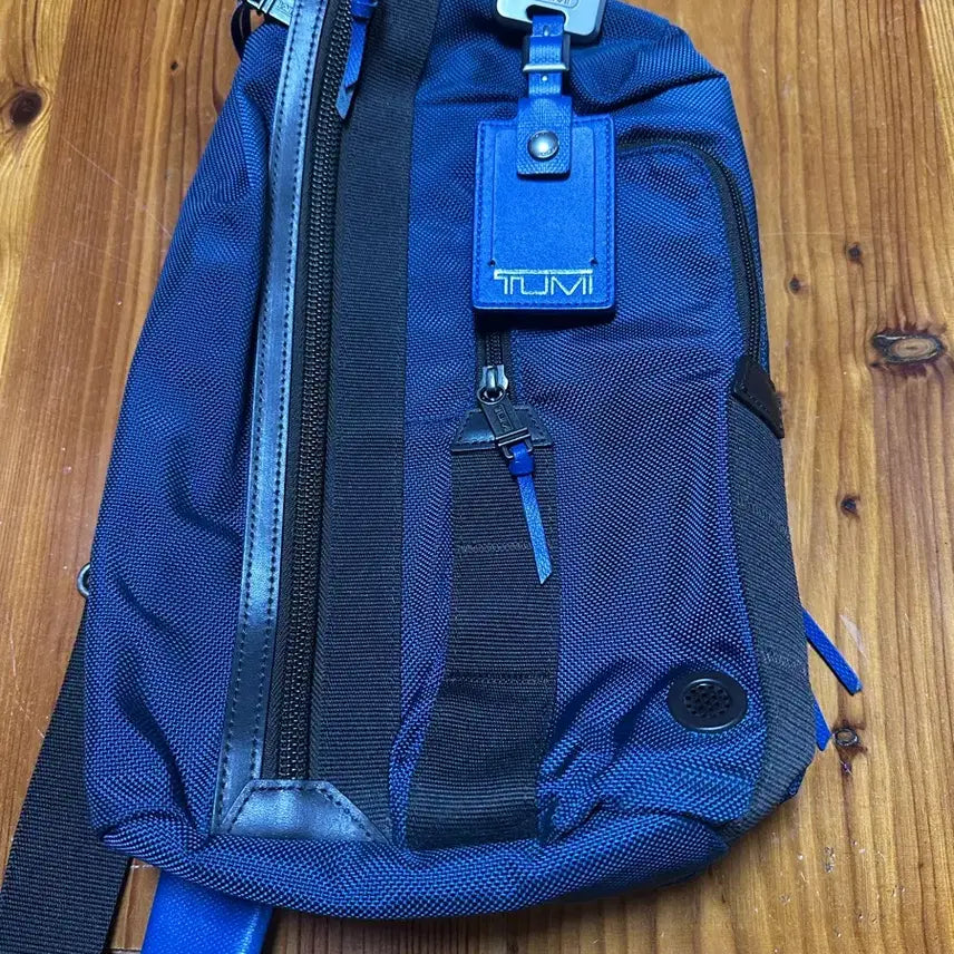 [BUNJANG] Tumi Saratoga Sling Bag Blue / 투미 사라토가 슬링백 블루