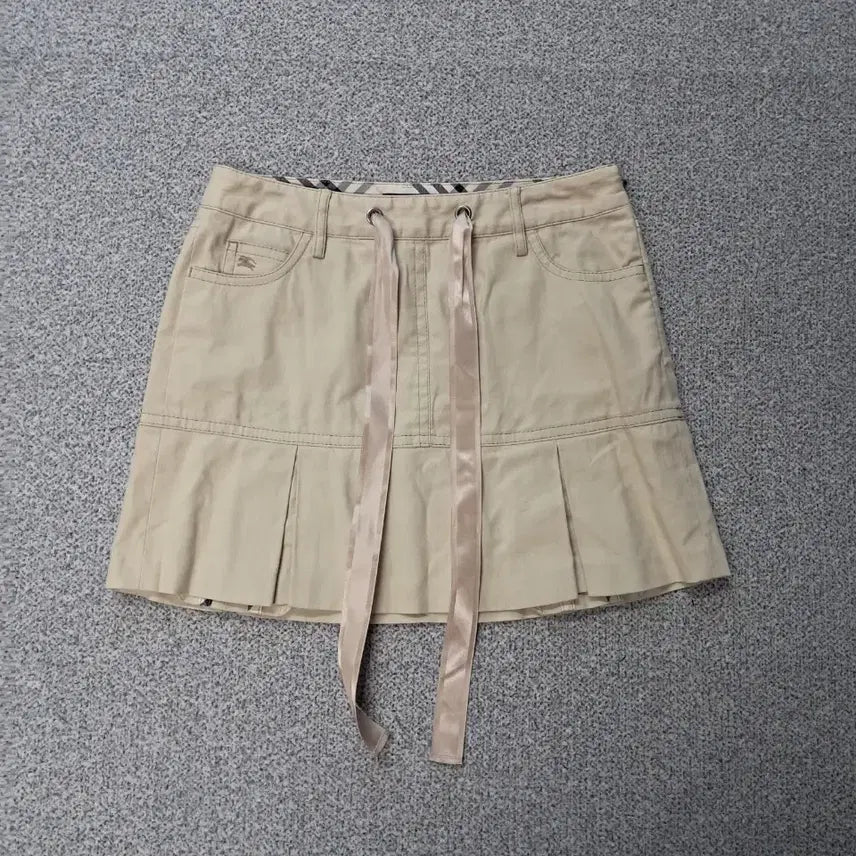 [BUNJANG] Burberry Mini Skirt / 버버리미니스커트