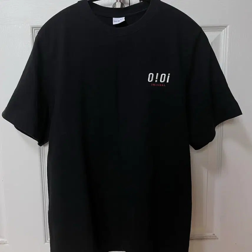[BUNJANG] oioi Original Logo Short-Sleeve T-Shirt Black / oioi 오아이오아이 오리지널 로고 반팔티 블랙