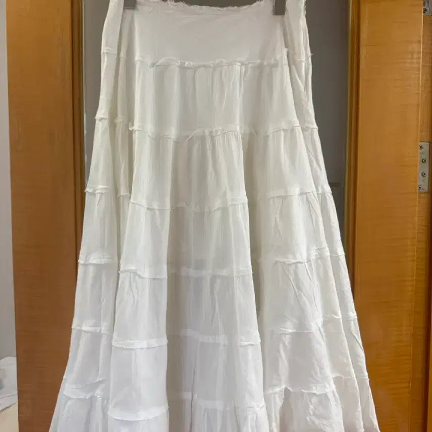 [BUNJANG] About il White Tiered Long Skirt / about il 화이트 캉캉 롱 스커트