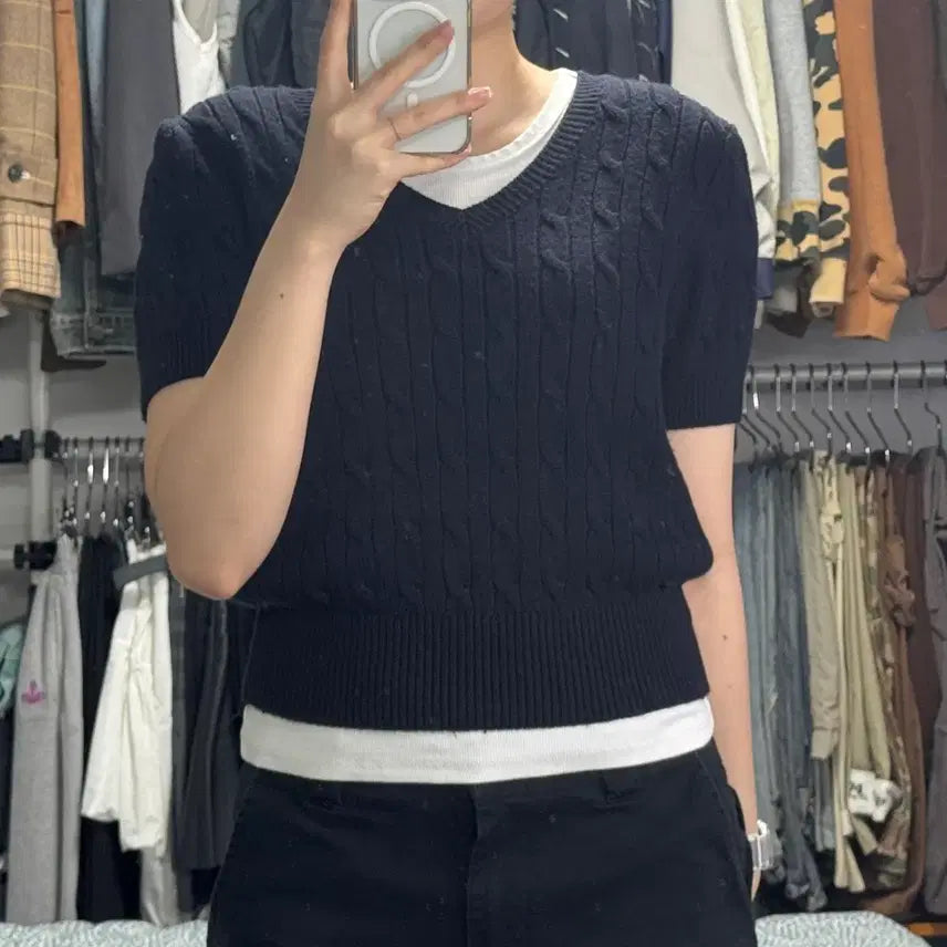 [BUNJANG] SIE Navy Cable Knit Short Sleeve V-Neck Sweater / SIE 시에 네이비 꽈배기 반팔 니트