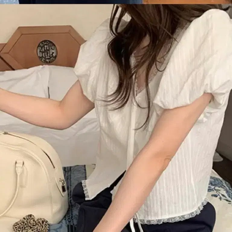 [BUNJANG] Mellownj Lairy Puff Blouse / 멜라운지 테리 퍼프 블라우스