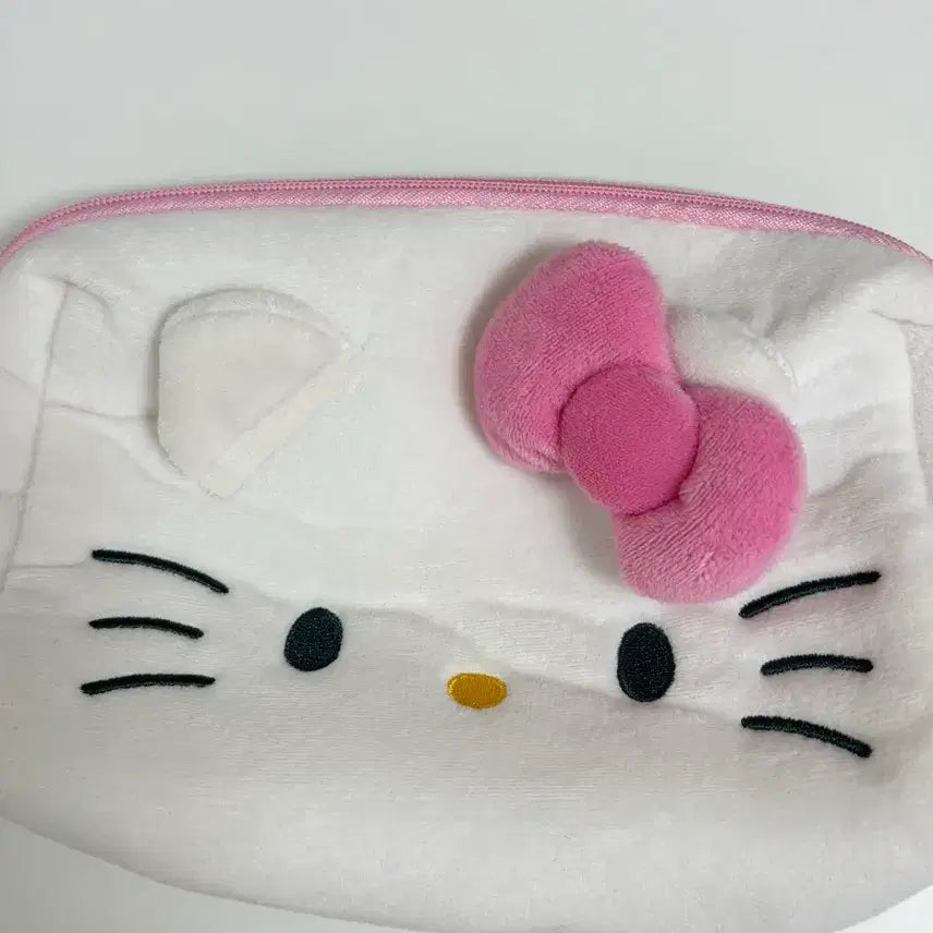 [BUNJANG] Daiso Hello Kitty Large Pouch / [미사용] 다이소 헬로키티 키티 파우치 대형