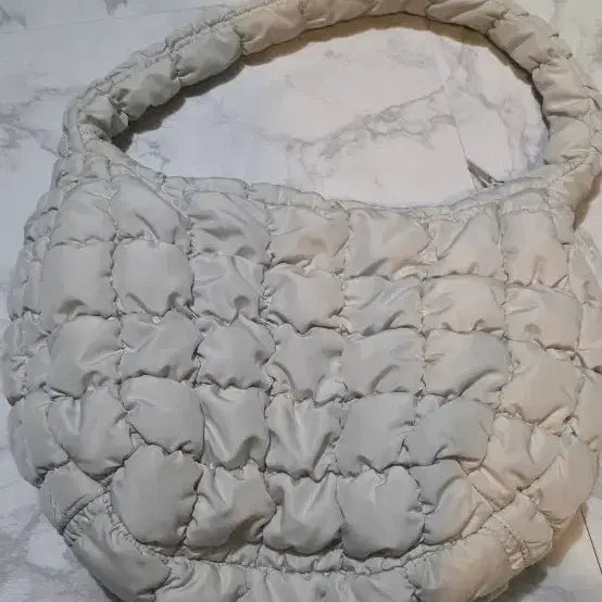 [BUNJANG] COS Quilted Shoulder Bag Beige / COS 퀼팅 숄더백 베이지
