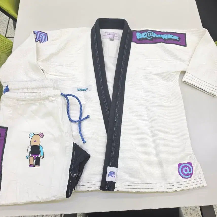 [BUNJANG] Albino and Preto AP Be@rbrick Collaboration Jiu Jitsu Gi A0H / 알비노앤프레토 AP 주짓수도복 팝니다. 베어브릭 콜라보 A0H입니다.