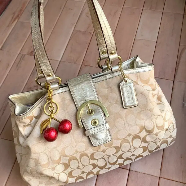 [BUNJANG] Coach Beige Gold Buckle Shoulder Bag / 희귀 )) Coach 베이지 골드 버클 숄더백