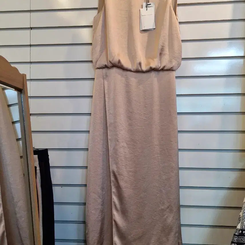[BUNJANG] Tierry Chiffon Maxi Dress Beige / 티어리 쉬폰 맥시 원피스 베이지