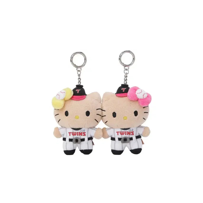 [BUNJANG] LG Twins x Hello Kitty Collaboration Magnet Doll Keyring / 엘지트윈스 태닝 헬로키티 콜라보 마그넷 인형 키링