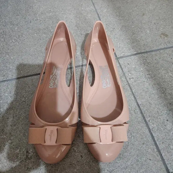 [BUNJANG] Salvatore Ferragamo Jelly Flats - Pink / 페레가모 젤리슈즈