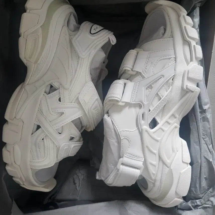 [BUNJANG] Balenciaga Track Sandals / 발렌시아가 트랙샌들 (작은사이즈로 교환가능)