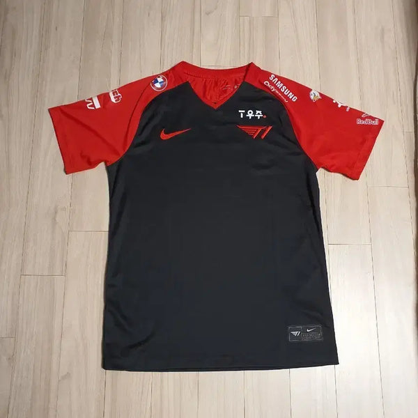 [BUNJANG] Nike Faker T1 Worlds Sponsor Jersey T-Shirt / 새상품급 나이키 페이커 t1 롤드컵스폰서 유니폼 져지 반팔티셔츠 m 95