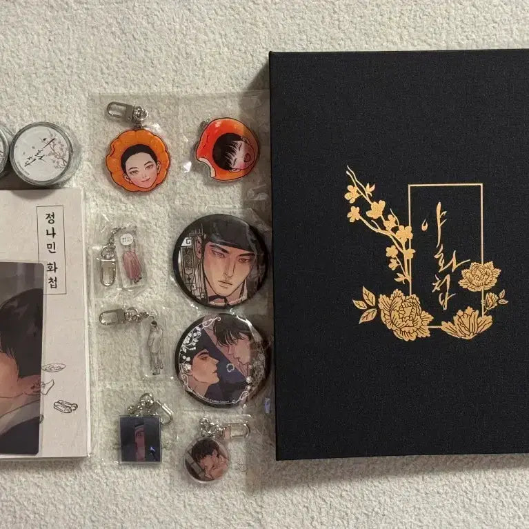 [BUNJANG] Yahua Collection Graphic Binder, Photocard, Jaeimi Shop Can Badge Bundle Set / 야화첩 모펀 바인더 포토카드 재이미샵 캔뱃지 등 굿즈 일괄양도(원가이하)