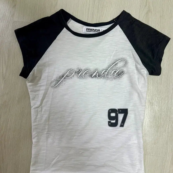 [BUNJANG] Frenda Design Company Raglan Short Sleeve T-Shirt / 프렌다 디자인 컴퍼니 래글런 반팔 티셔츠