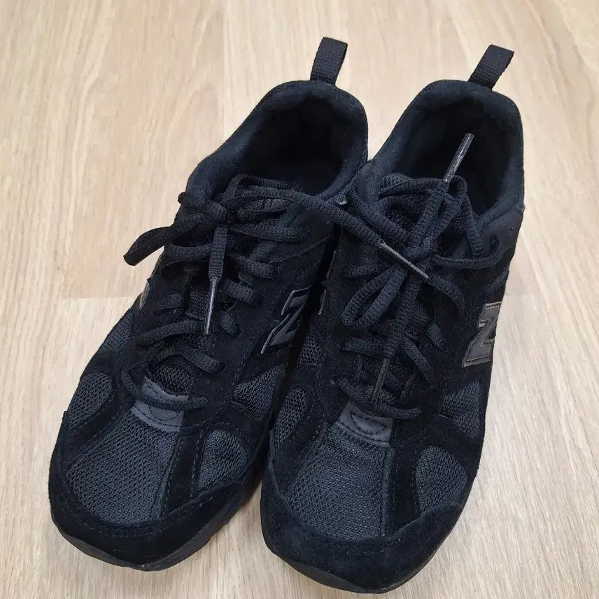 [BUNJANG] New Balance 878 Triple Black Sneakers (Size 220) / 뉴발란스 878 트리플 블랙 (220size)