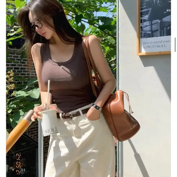 [BUNJANG] Baideli Heart Pendant Ribbed Tank Top / 베이델리 하트펜던트 라운드 골지 나시