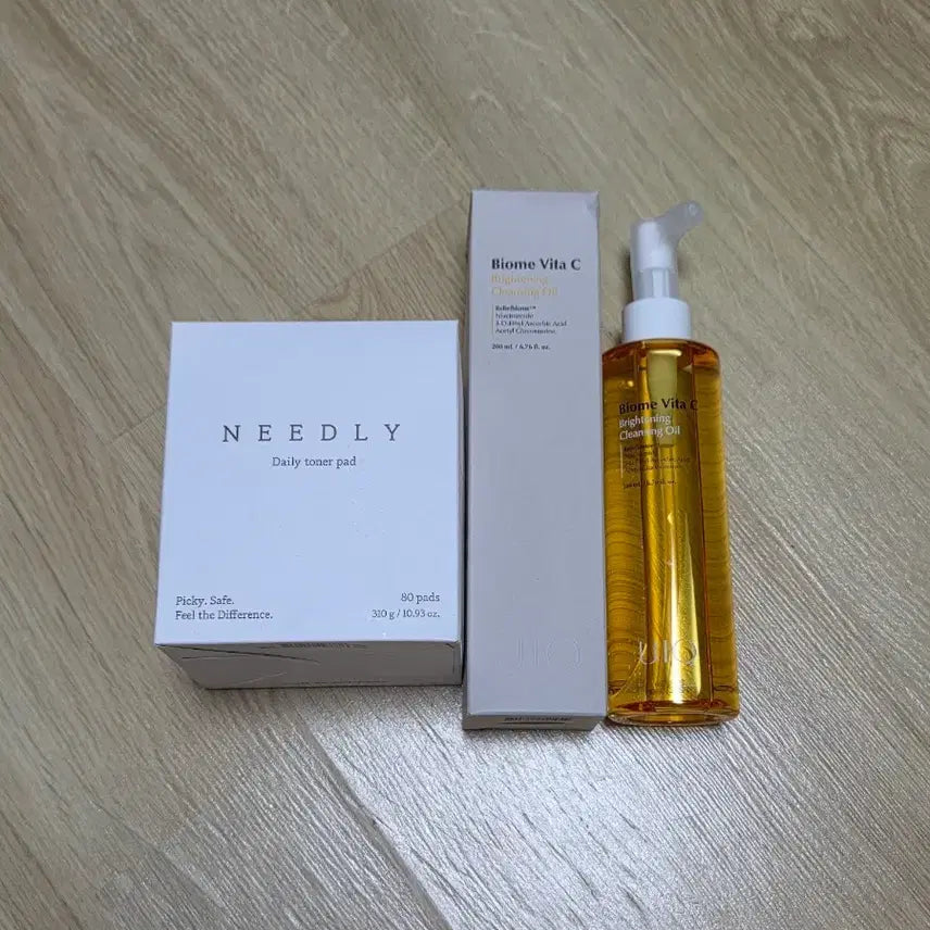 [BUNJANG] Needly Toner Pad, UICOMM Biome Vitamin C Brightening Cleansing Oil, PANELLE Cica-Manoo Serum Bundle Set / 토너패드 세럼 클렌징오일 일괄판매
