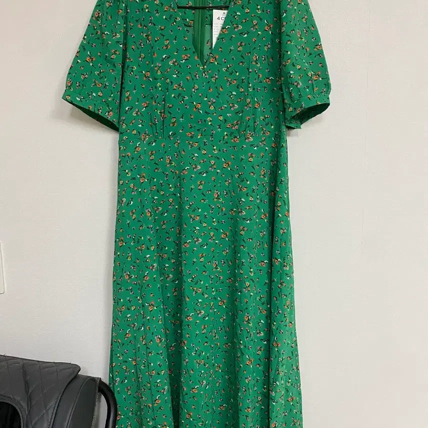 [BUNJANG] Focus Green Floral Short Sleeve Long Dress / 포커스그린 플로럴 반팔 롱원피스 55~마른66