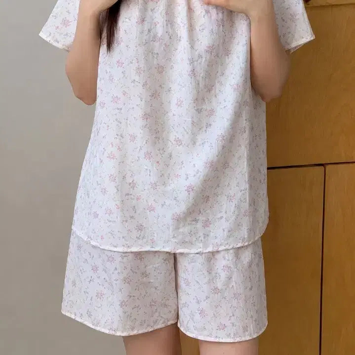 [BUNJANG] Floral Print Short Sleeve Pajama Set / 꽃무늬 반팔 잠옷 세트