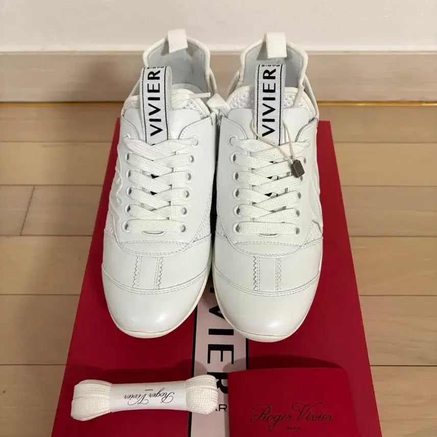 [BUNJANG] Roger Vivier Sneakers 34 / 로저비비에 스니커즈34 새상품