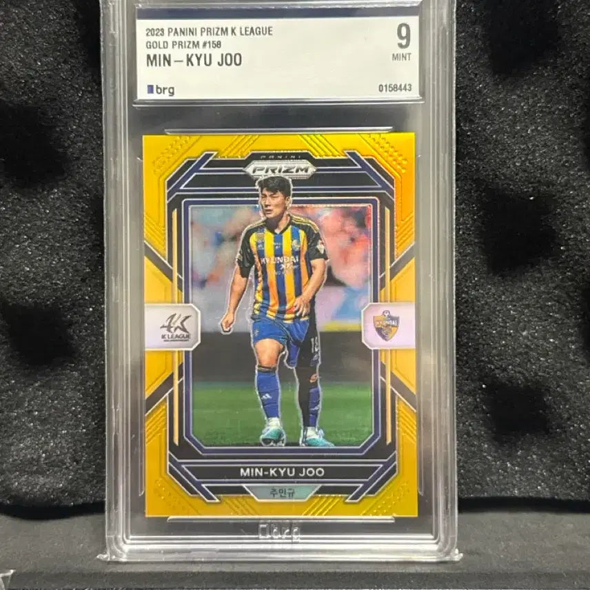 [BUNJANG] 2023 Panini K League Joo Min-kyu Gold Prism Card / 2023 파니니 K리그 주민규 골드 프리즘 카드
