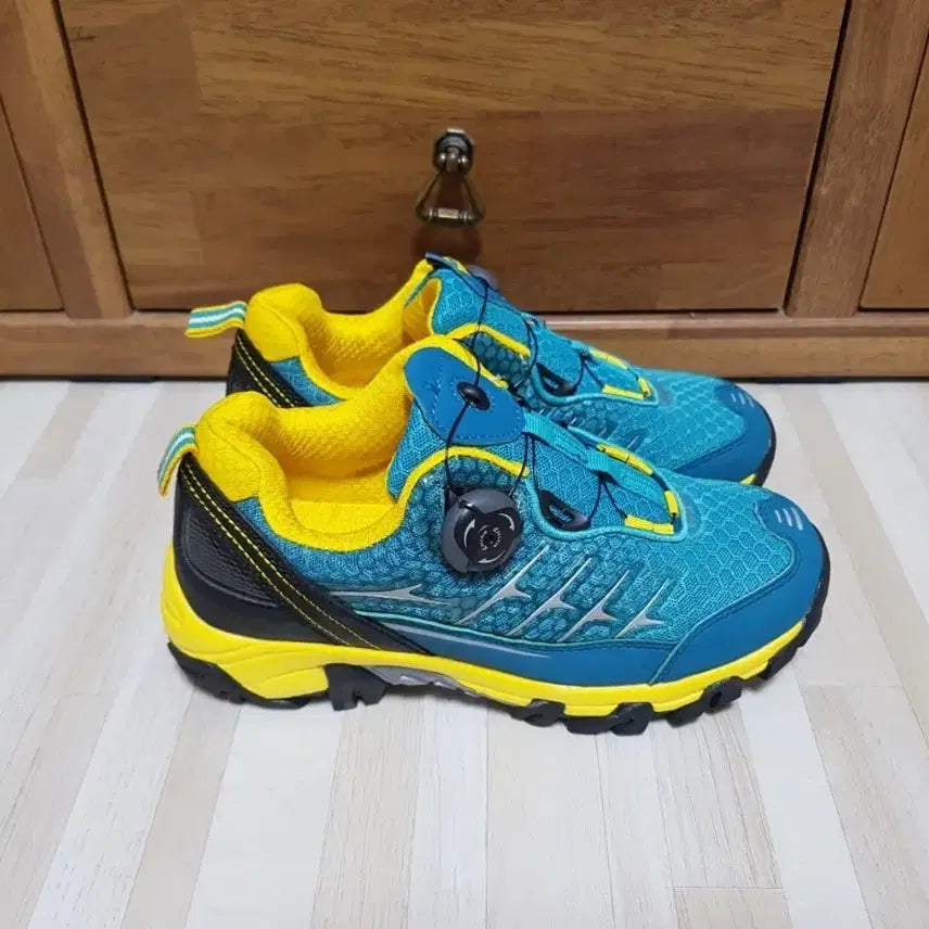 [BUNJANG] Women's Trekking Shoes - Teal, Size 235 / 새상품급)여성 트레킹화