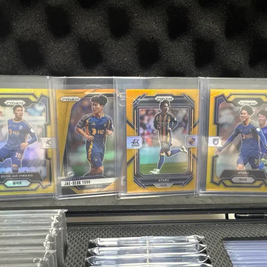 [BUNJANG] K League Prism Gold Hwang Seok-ho, Yoon Jae-suk, Ataru Card / K리그 프리즘 골드 울산(아타루 황석호 윤재석)