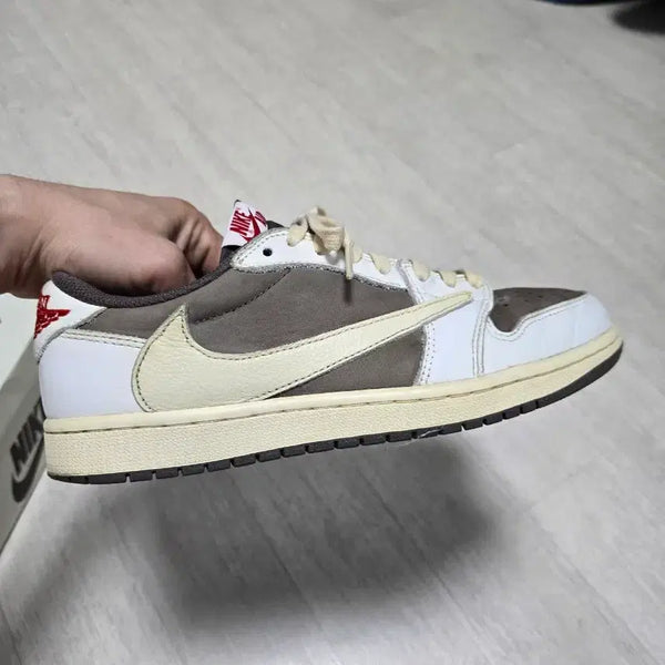 [BUNJANG] Travis Scott Reverse Mocha Sneakers / 트레비스스캇 리버스모카 260사이즈팝니다